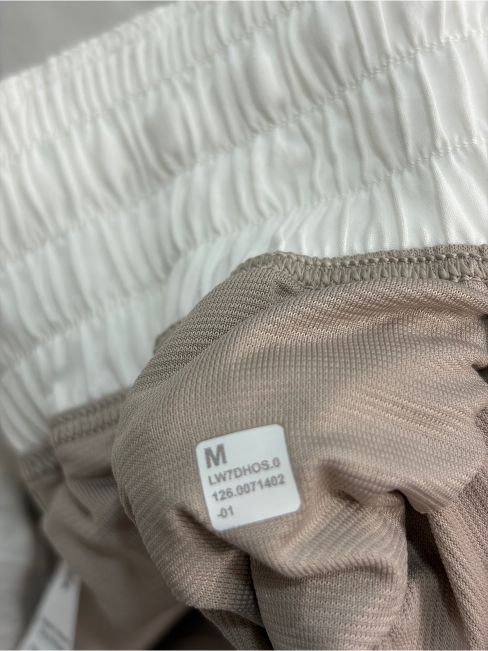 Lululemon short - Picture 5 of 5